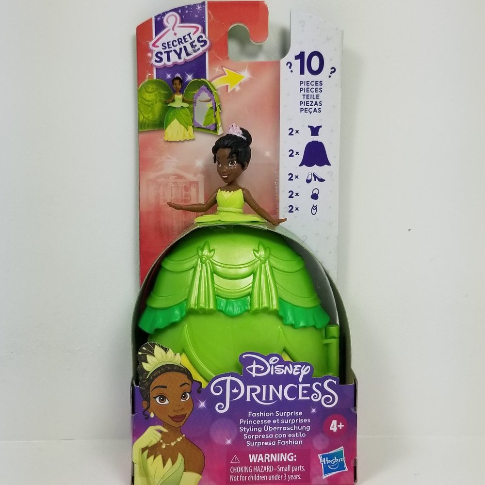 Fashion Surprise Princess 10 pcs ages 4+ Tiana great as a cake toper